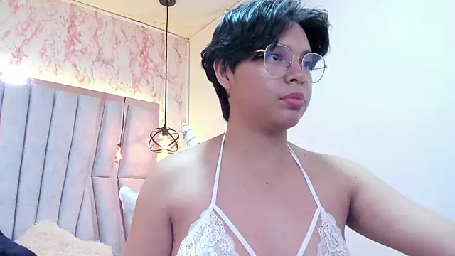 Emmapark  online show from 03/04/25, 10:05