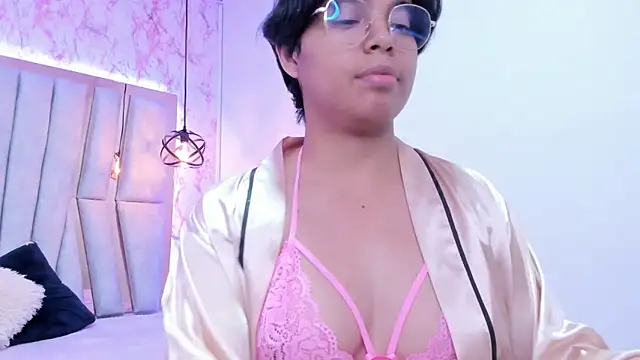 Emmapark  online show from 03/20/25, 02:32