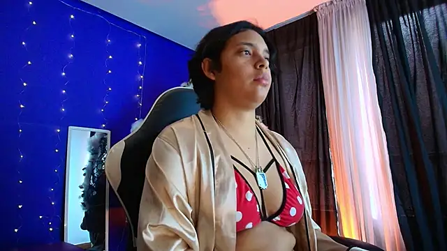 Emmapark  online show from 01/11/26, 06:35