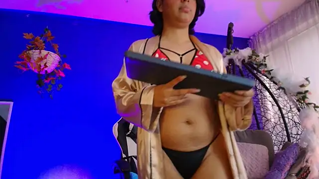 Emmapark  online show from 04/08/26, 07:14