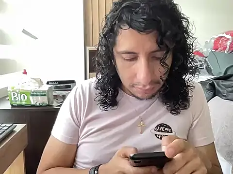 littlelatinhunter online show from 01/05/26, 05:49