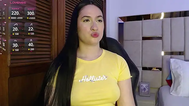 sofiaduque 26 online show from 02/21/25, 08:49