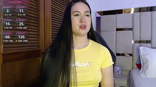 sofiaduque 26 online show from 02/21/25, 11:54