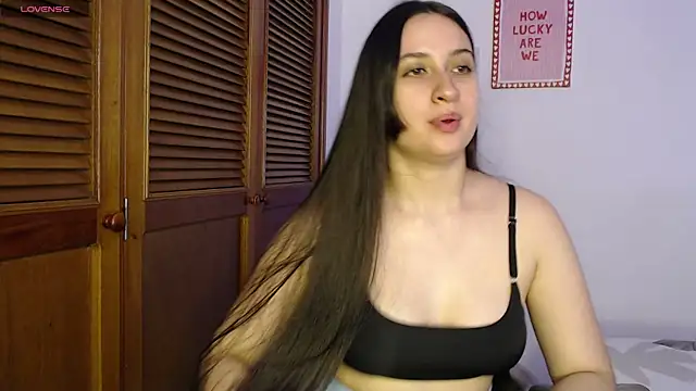 sofiaduque 26 online show from 04/23/26, 11:18