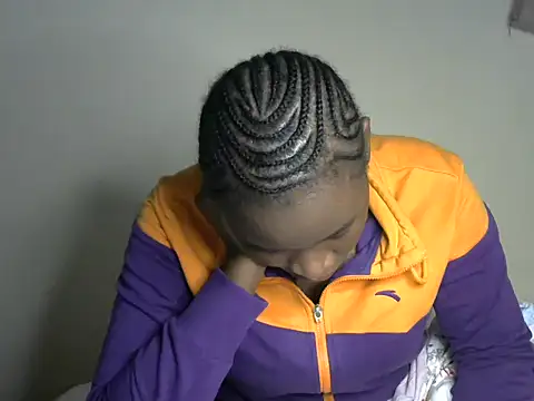 Novah  online show from 11/18/25, 02:17