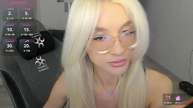 LovelyBianca online show from 04/30/26, 07:20