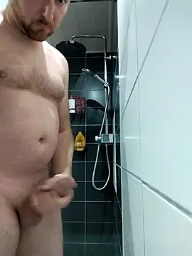 Snapshot of Au_plaisir_des_femmes chatting on 10/18/25, 06:30 Au plaisir des femmes online show from 10/18/25, 06:30