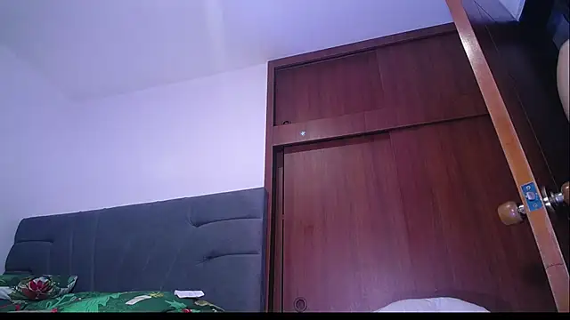 Yinn Silver online show from 11/21/25, 09:08