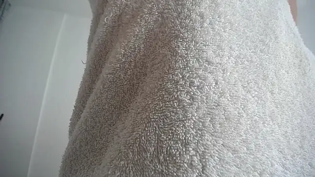 Contantin helena online show from 11/21/25, 11:42