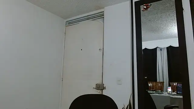 Snapshot of _princess_queen chatting on 03/04/26, 06:19 princess queen online show from 03/04/26, 06:19