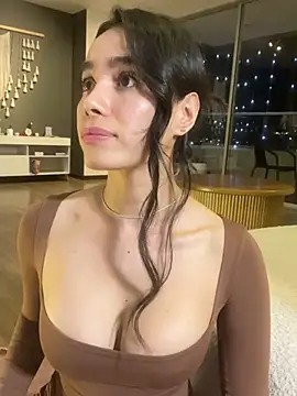 Snapshot of Irish_Collins chatting on 12/28/24, 02:43 Irish Collins online show from 12/28/24, 02:43