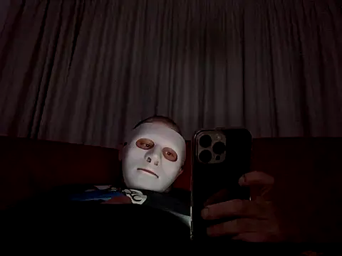 Snapshot of IL_GINECOLOGO_ chatting on 10/18/25, 11:27 IL GINECOLOGO online show from 10/18/25, 11:27