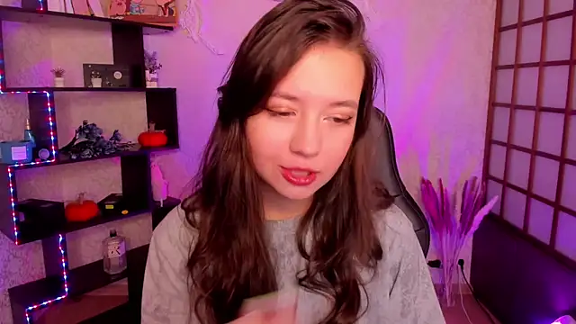 Snapshot of Lina_Brownie chatting on 12/05/24, 02:09 Lina Brownie online show from 12/05/24, 02:09