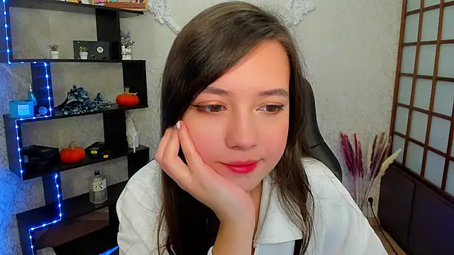 Snapshot of Lina_Brownie chatting on 12/06/24, 02:13 Lina Brownie online show from 12/06/24, 02:13