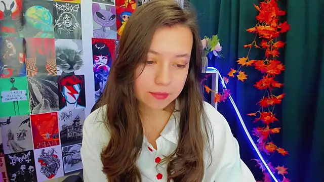 Snapshot of Lina_Brownie chatting on 12/18/24, 05:48 Lina Brownie online show from 12/18/24, 05:48