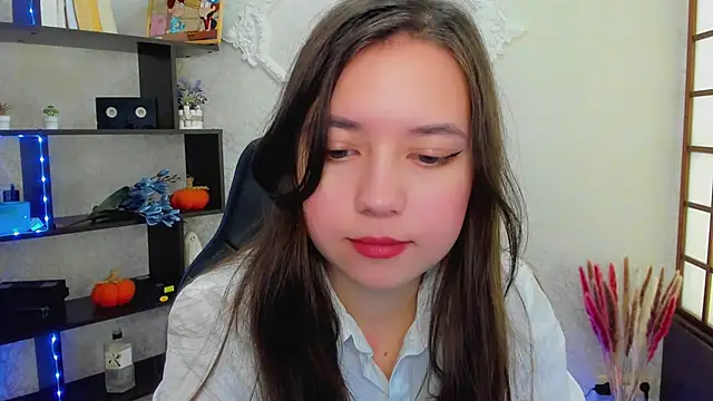 Snapshot of Lina_Brownie chatting on 12/21/24, 05:14 Lina Brownie online show from 12/21/24, 05:14