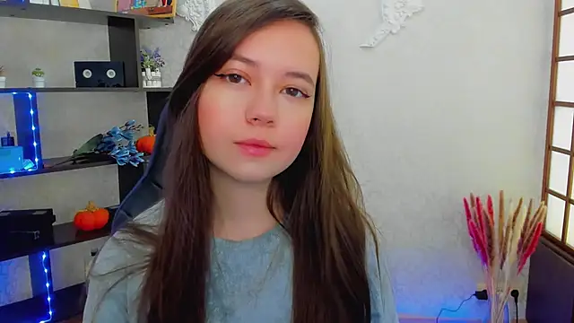 Snapshot of Lina_Brownie chatting on 12/22/24, 01:55 Lina Brownie online show from 12/22/24, 01:55