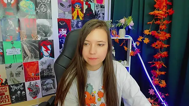 Snapshot of Lina_Brownie chatting on 12/23/24, 05:17 Lina Brownie online show from 12/23/24, 05:17