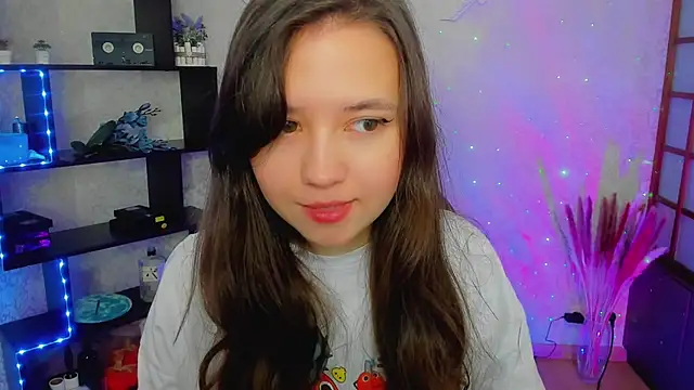 Snapshot of Lina_Brownie chatting on 12/28/24, 02:22 Lina Brownie online show from 12/28/24, 02:22