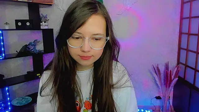 Snapshot of Lina_Brownie chatting on 01/04/25, 02:03 Lina Brownie online show from 01/04/25, 02:03