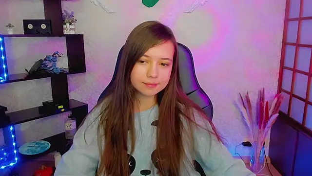 Snapshot of Lina_Brownie chatting on 01/04/25, 05:05 Lina Brownie online show from 01/04/25, 05:05