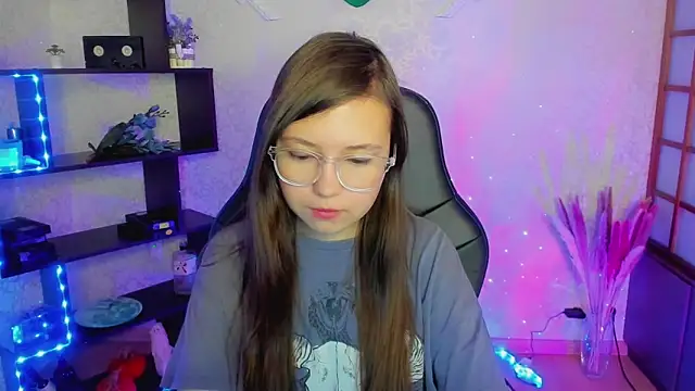 Snapshot of Lina_Brownie chatting on 01/05/25, 02:06 Lina Brownie online show from 01/05/25, 02:06