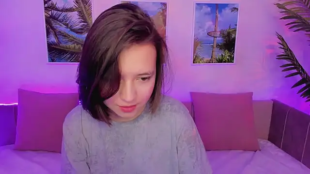 Snapshot of Lina_Brownie chatting on 01/18/25, 02:14 Lina Brownie online show from 01/18/25, 02:14