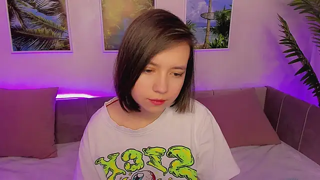 Snapshot of Lina_Brownie chatting on 01/19/25, 05:15 Lina Brownie online show from 01/19/25, 05:15