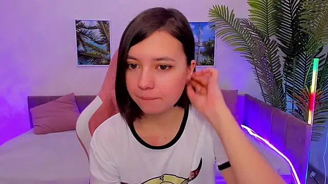 Snapshot of Lina_Brownie chatting on 02/09/25, 01:55 Lina Brownie online show from 02/09/25, 01:55