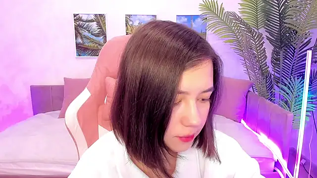 Snapshot of Lina_Brownie chatting on 02/18/25, 01:54 Lina Brownie online show from 02/18/25, 01:54