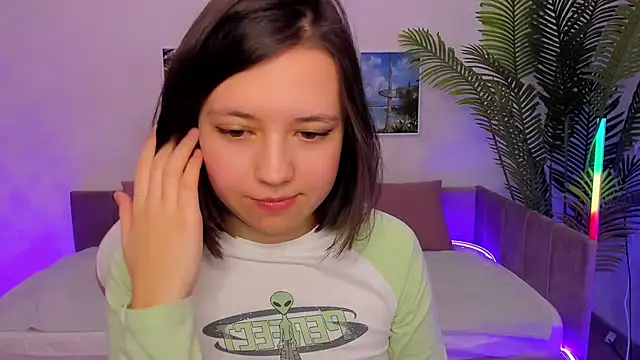 Snapshot of Lina_Brownie chatting on 02/22/25, 07:56 Lina Brownie online show from 02/22/25, 07:56