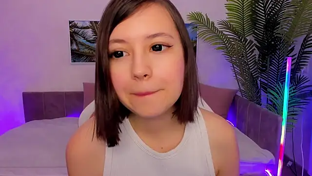 Snapshot of Lina_Brownie chatting on 03/08/25, 05:07 Lina Brownie online show from 03/08/25, 05:07