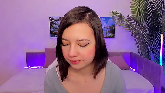 Snapshot of Lina_Brownie chatting on 03/15/25, 02:03 Lina Brownie online show from 03/15/25, 02:03