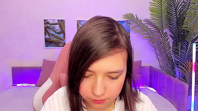 Snapshot of Lina_Brownie chatting on 03/22/25, 05:28 Lina Brownie online show from 03/22/25, 05:28