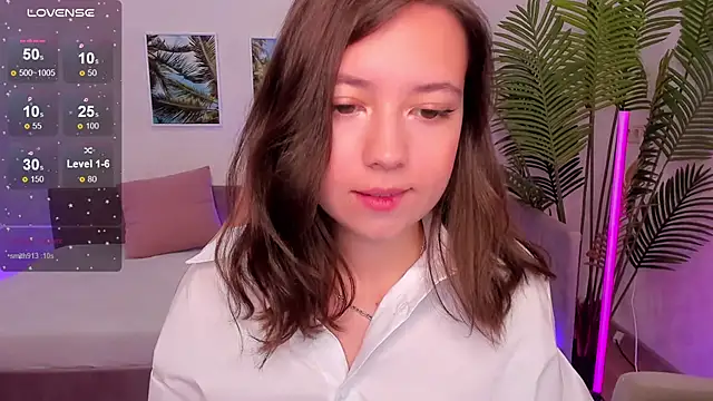 Snapshot of Lina_Brownie chatting on 09/09/25, 02:44 Lina Brownie online show from 09/09/25, 02:44