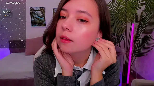 Snapshot of Lina_Brownie chatting on 09/10/25, 03:17 Lina Brownie online show from 09/10/25, 03:17