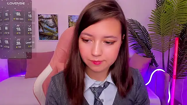 Snapshot of Lina_Brownie chatting on 09/18/25, 03:41 Lina Brownie online show from 09/18/25, 03:41