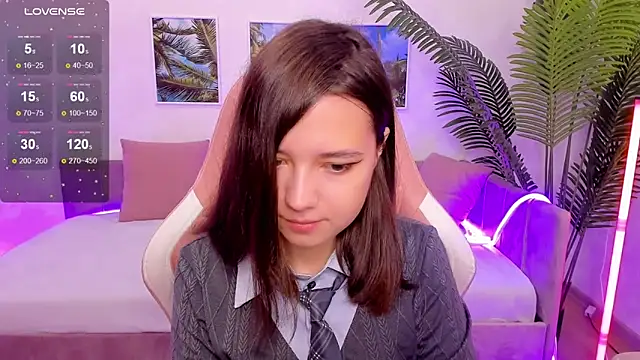 Snapshot of Lina_Brownie chatting on 09/26/25, 02:26 Lina Brownie online show from 09/26/25, 02:26