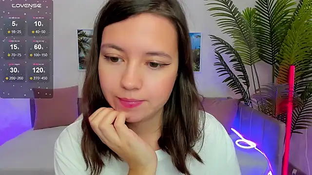 Snapshot of Lina_Brownie chatting on 10/02/25, 02:29 Lina Brownie online show from 10/02/25, 02:29