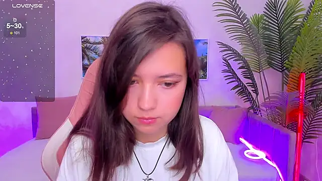 Snapshot of Lina_Brownie chatting on 10/03/25, 02:30 Lina Brownie online show from 10/03/25, 02:30