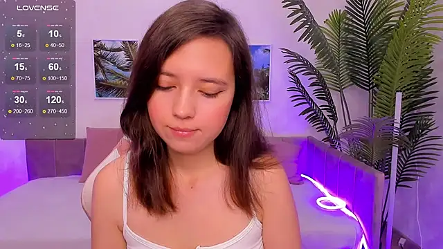 Snapshot of Lina_Brownie chatting on 10/08/25, 02:31 Lina Brownie online show from 10/08/25, 02:31