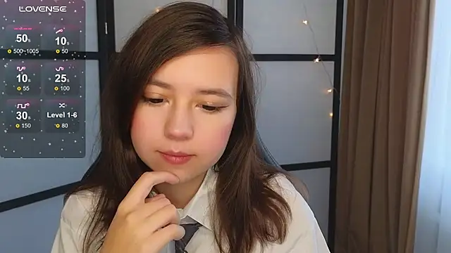 Snapshot of Lina_Brownie chatting on 10/26/25, 03:23 Lina Brownie online show from 10/26/25, 03:23