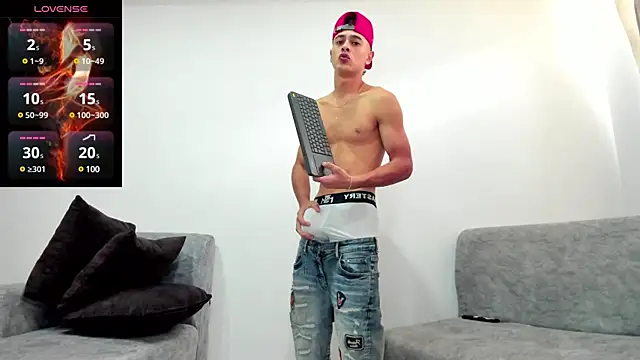 JuniorMorris  online show from 03/21/25, 08:40