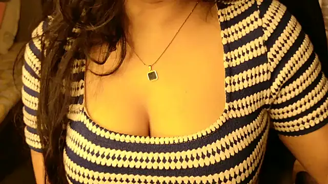 Snapshot of Spice-Summi chatting on 07/20/26, 10:01 Spice-Summi online show from 07/20/26, 10:01