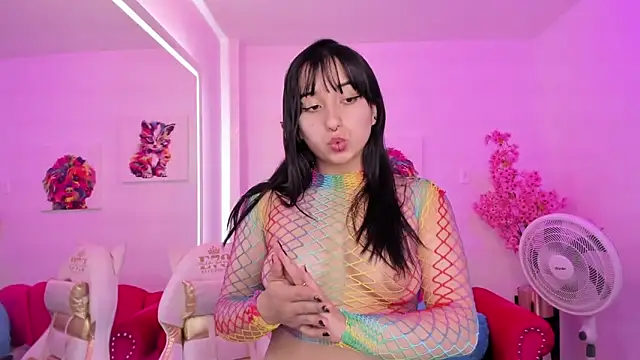 Snapshot of Miss_dolly_ chatting on 12/13/24, 01:01 Miss dolly  online show from 12/13/24, 01:01