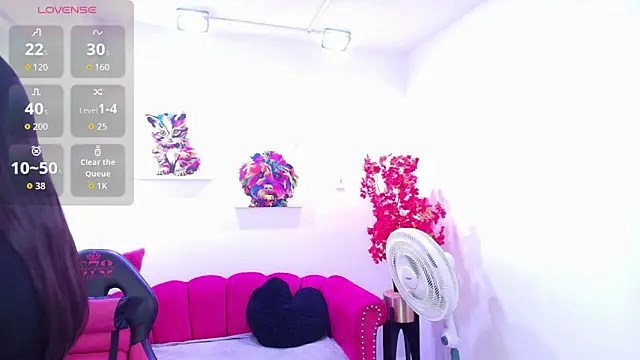 Miss dolly  online show from 04/10/26, 12:21