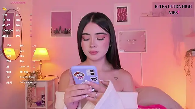 Snapshot of little-natt chatting on 01/11/25, 07:38 little-natt online show from 01/11/25, 07:38