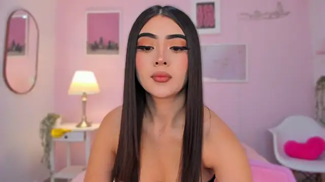 Snapshot of little-natt chatting on 02/06/25, 12:59 little-natt online show from 02/06/25, 12:59