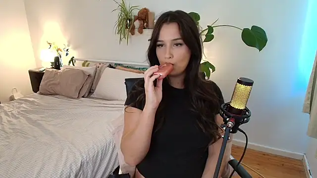 Lenas Room online show from 03/23/26, 07:01