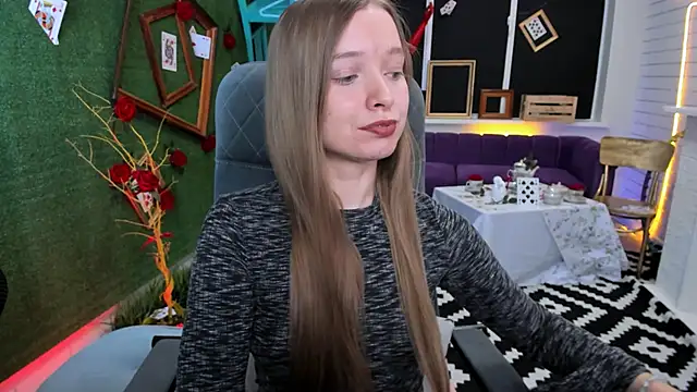 MayaSinabon online show from 12/10/24, 10:17